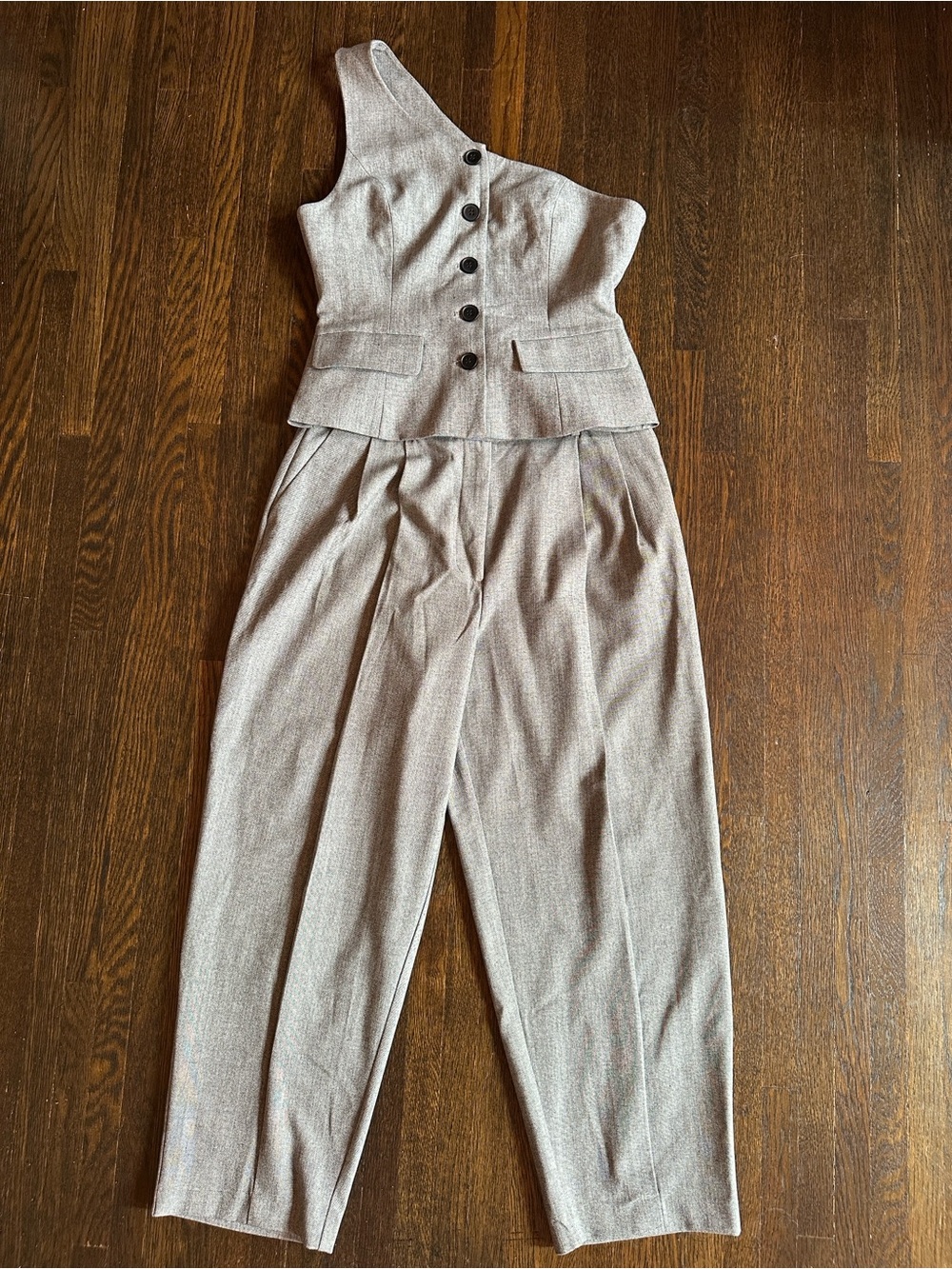 Zara Women’s Light Gray Pleated Dress Pants Size Medium (Set Sold Separately)